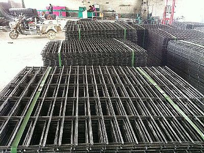 鋼絲網(wǎng)片規(guī)格計算方法表現(xiàn)在施工焊裝方面